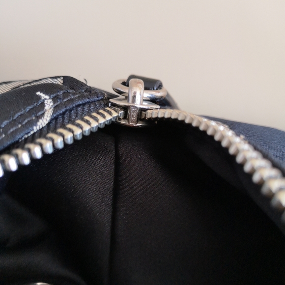 Ashley Convertible Horse and Carriage Bag - Picture 8 of 8